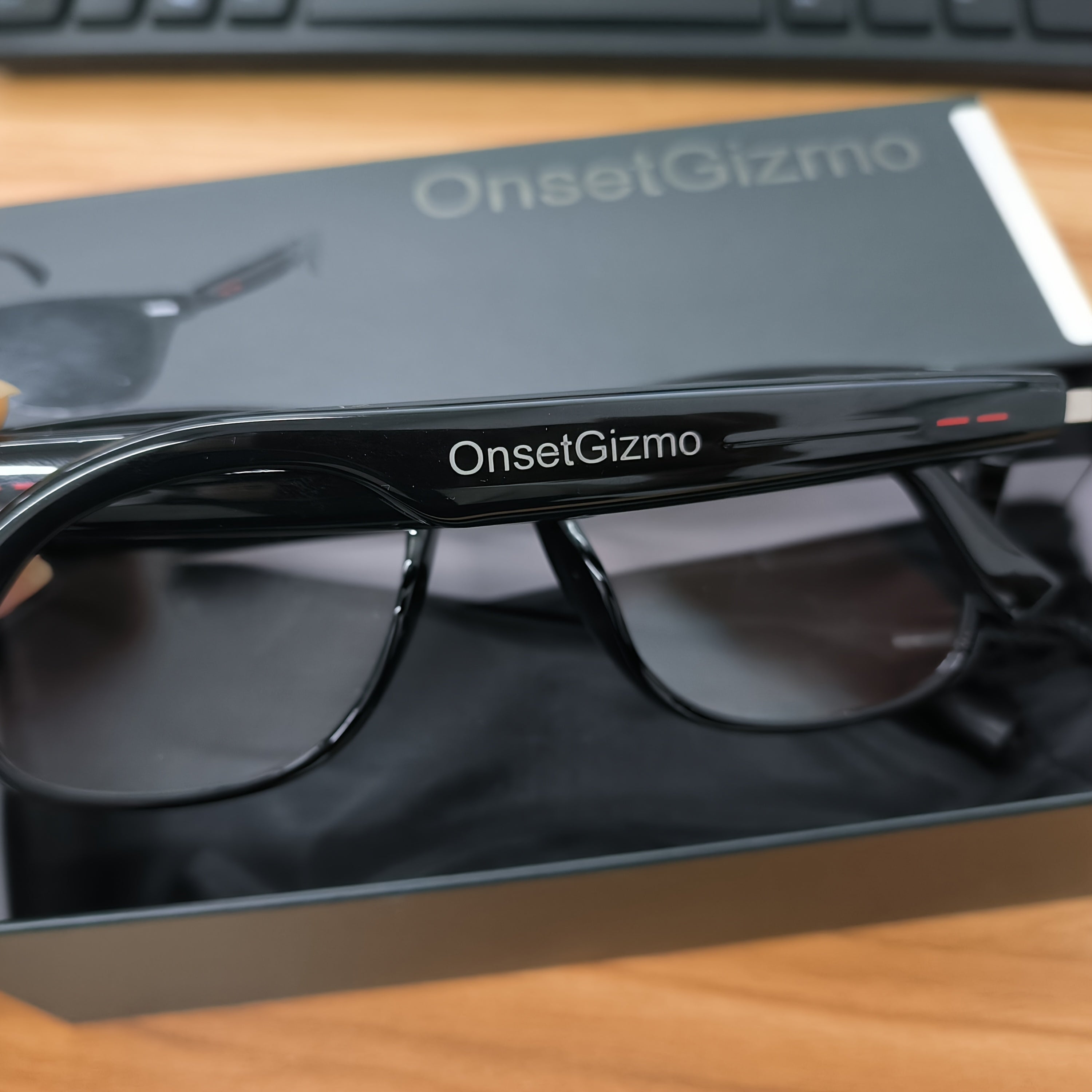 OnsetGizmo AI Artificial Intelligence Translation Wireless Glasses/fashion Glasses Headset, Support 144 Languages, Smart Glasses, Touch Control, Built-in Microphone, High-resolution Audio, Wireless, Rechargeable Battery, Anti